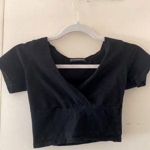 BRANDY MELVILLE BLACK CROP SHIRT